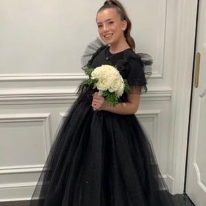 Meet your Posher, Mia